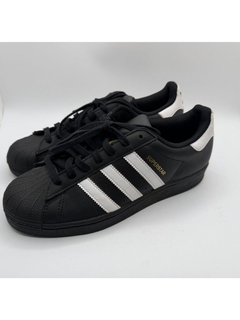 Adidas Superstar Sneakers Men's Size 8.5 Black/White Stripes Classic Shell Toe